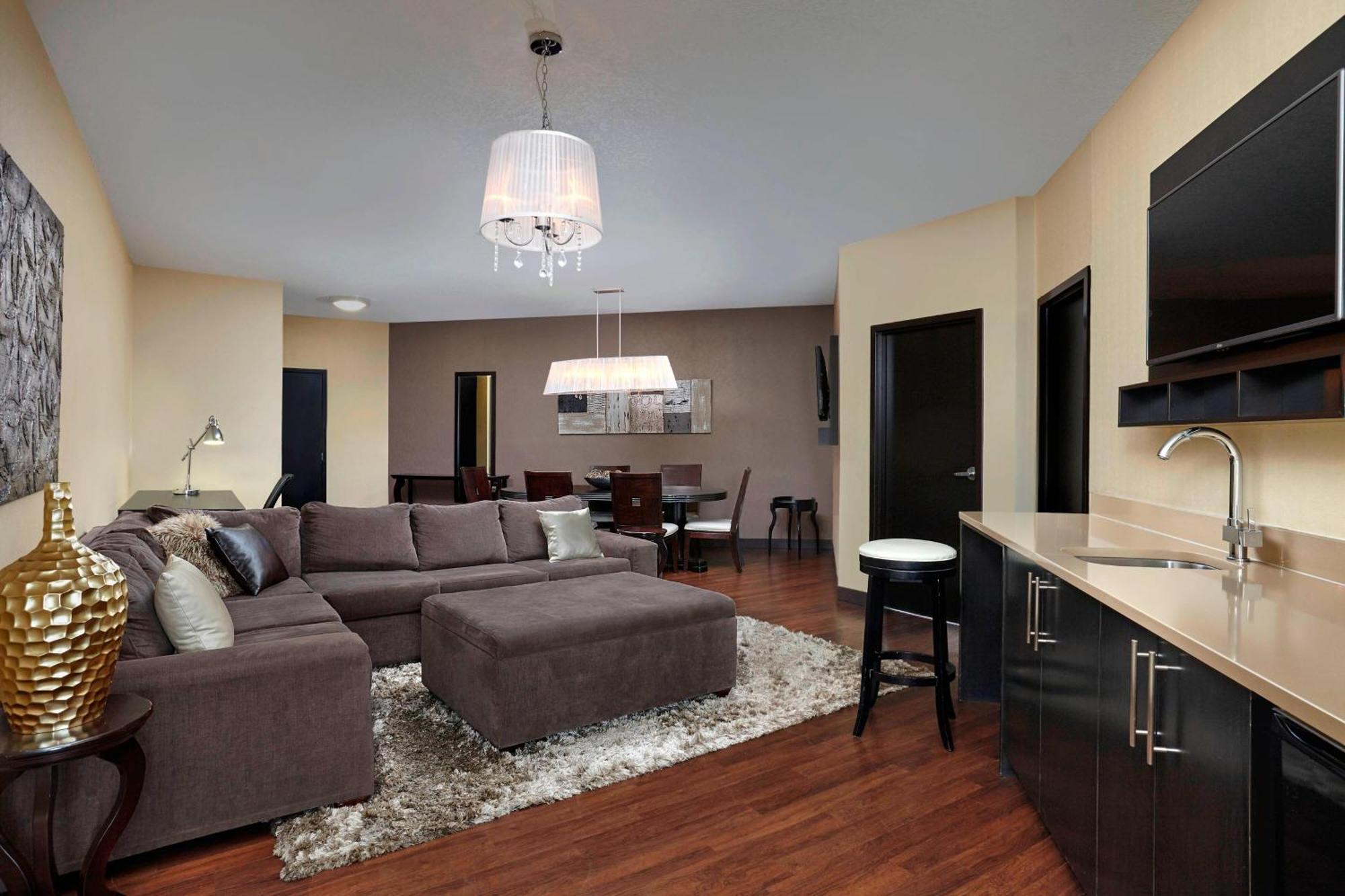 Four Points By Sheraton & West Hotel 3*